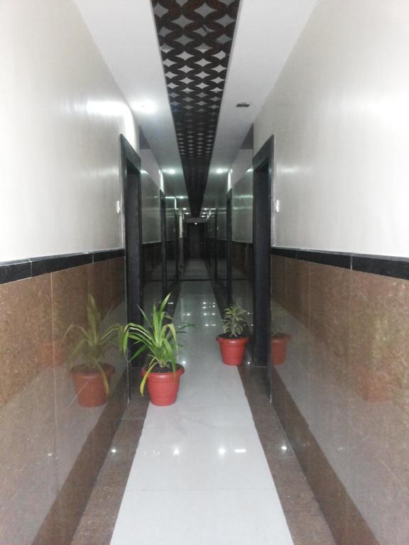 Hotel Sai Galaxy Inn Shirdi Exterior foto