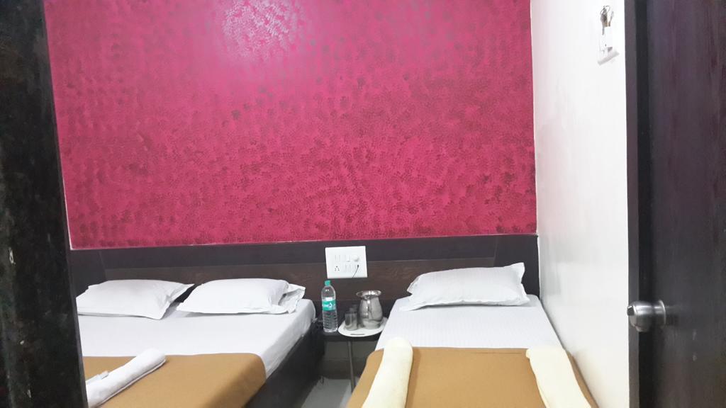 Hotel Sai Galaxy Inn Shirdi Exterior foto