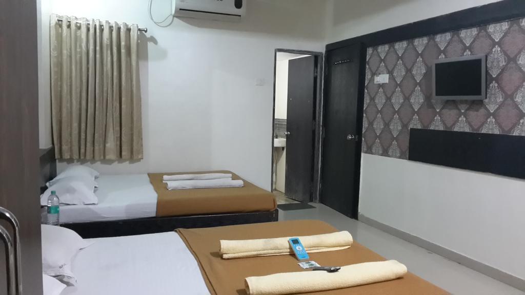 Hotel Sai Galaxy Inn Shirdi Exterior foto