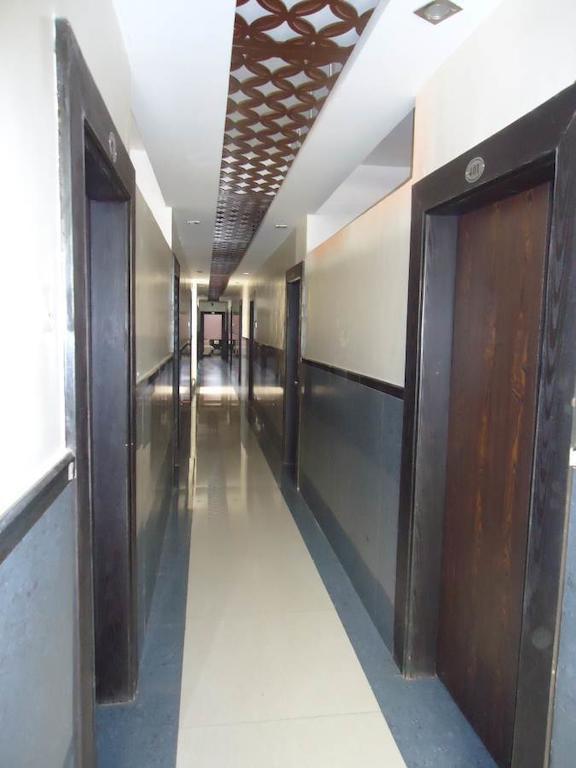 Hotel Sai Galaxy Inn Shirdi Exterior foto