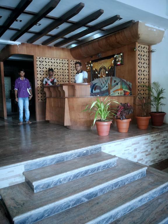 Hotel Sai Galaxy Inn Shirdi Exterior foto