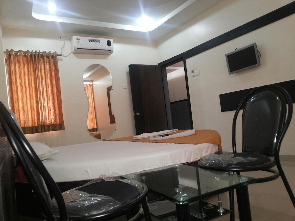Hotel Sai Galaxy Inn Shirdi Habitación foto