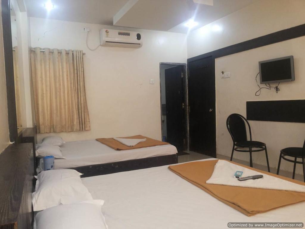 Hotel Sai Galaxy Inn Shirdi Habitación foto