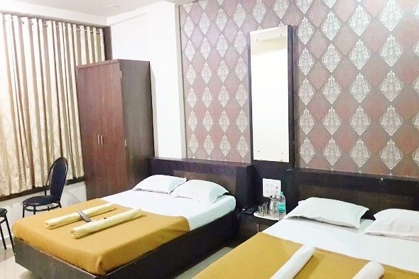 Hotel Sai Galaxy Inn Shirdi Exterior foto